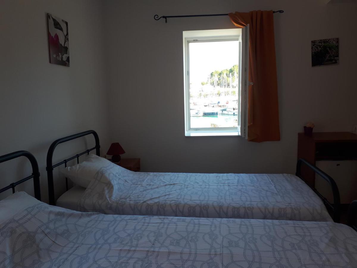 Veli Iž Guest House Provista מראה חיצוני תמונה